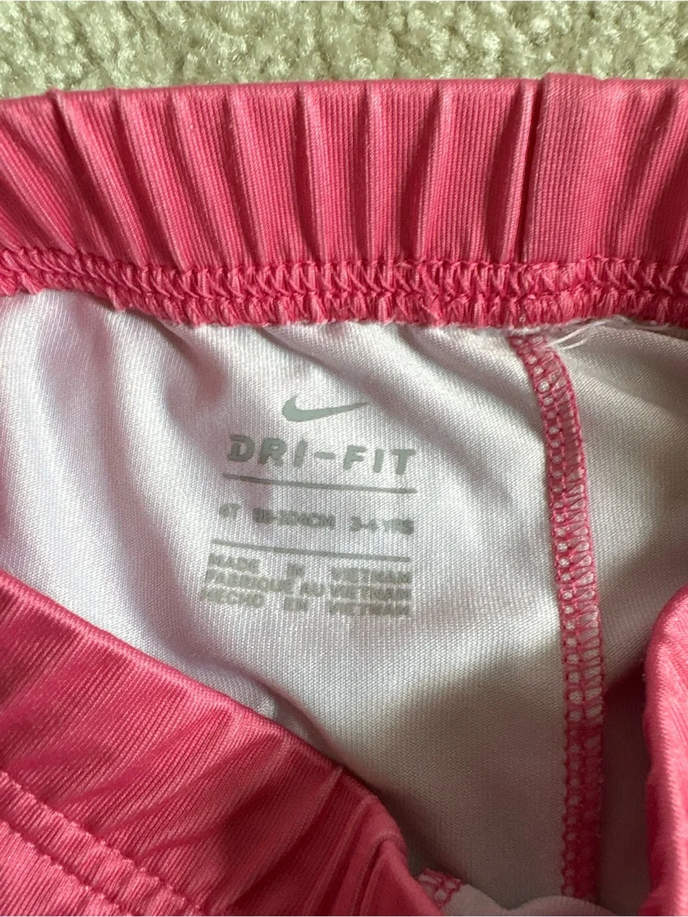 Nike stretchy leggings